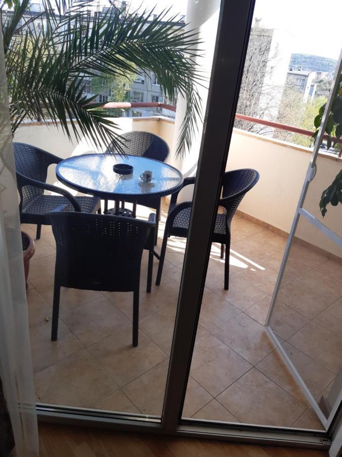 Nish 7 Apartman Veliko Tarnovo Kültér fotó