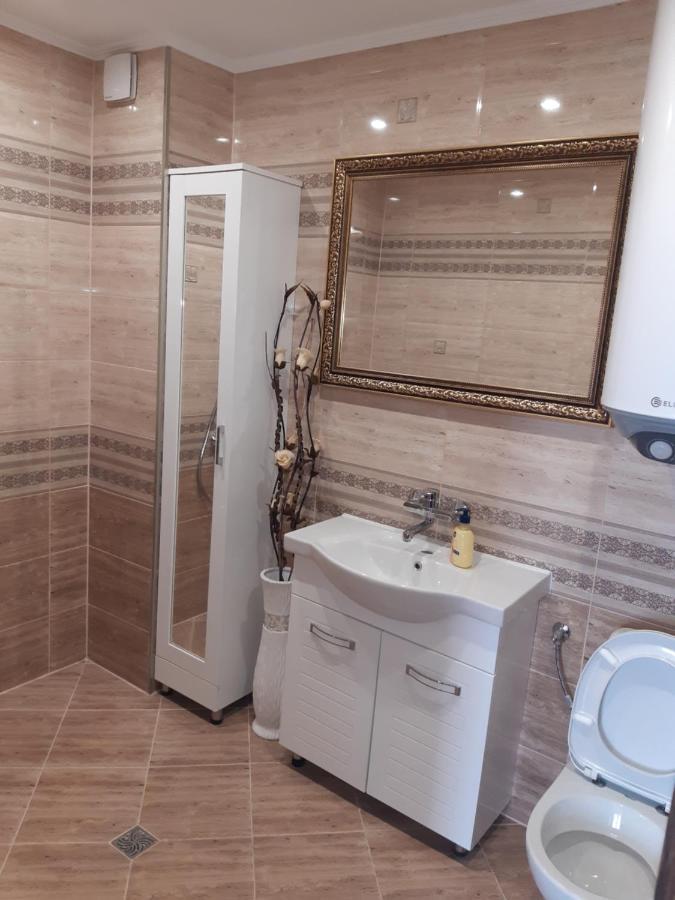 Nish 7 Apartman Veliko Tarnovo Kültér fotó