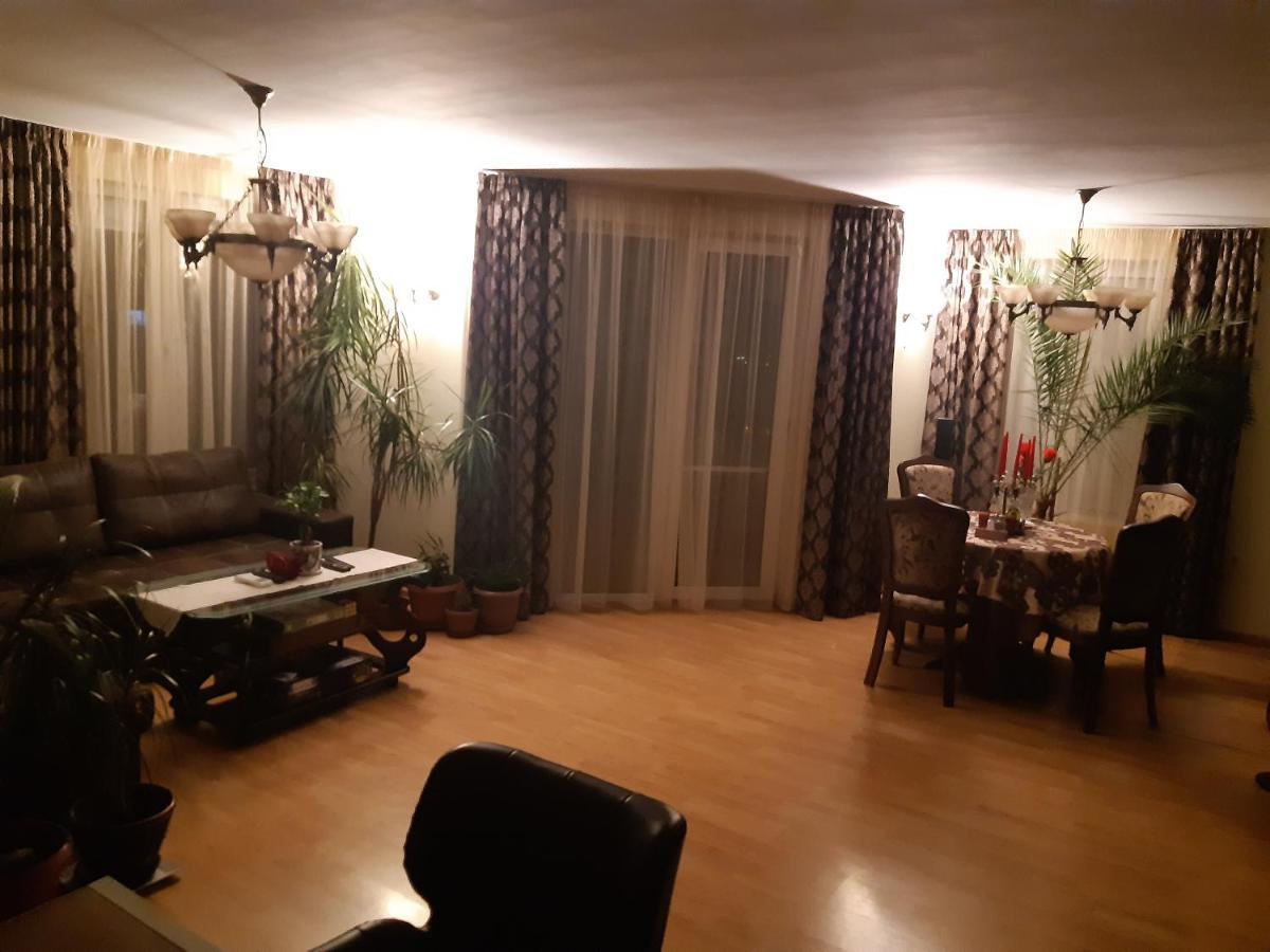 Nish 7 Apartman Veliko Tarnovo Kültér fotó