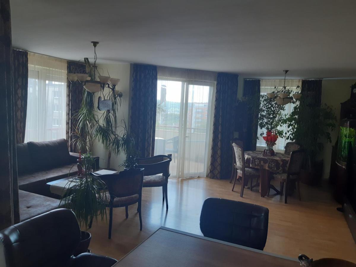 Nish 7 Apartman Veliko Tarnovo Kültér fotó