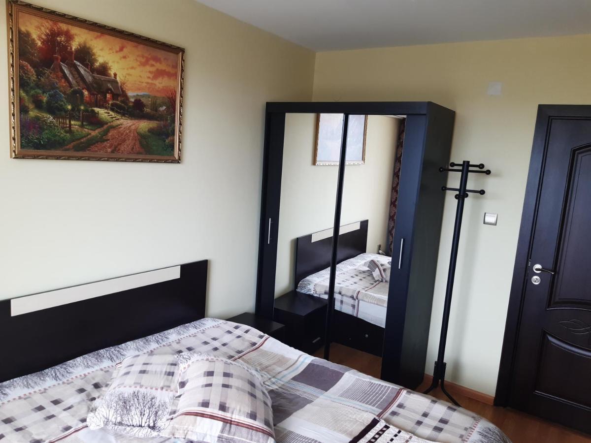 Nish 7 Apartman Veliko Tarnovo Kültér fotó