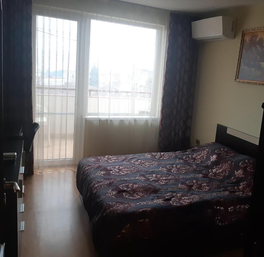 Nish 7 Apartman Veliko Tarnovo Kültér fotó